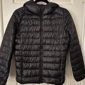 Uniqlo Women’s Large Black Ultra Light Down Packable Jacket